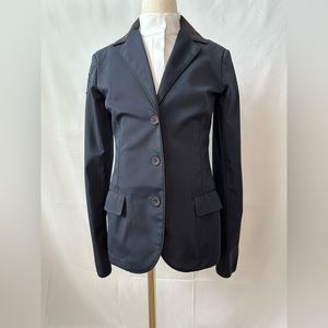 Girls Cavalleria Toscana equestrian show coat. Size 12. NWT. Navy
